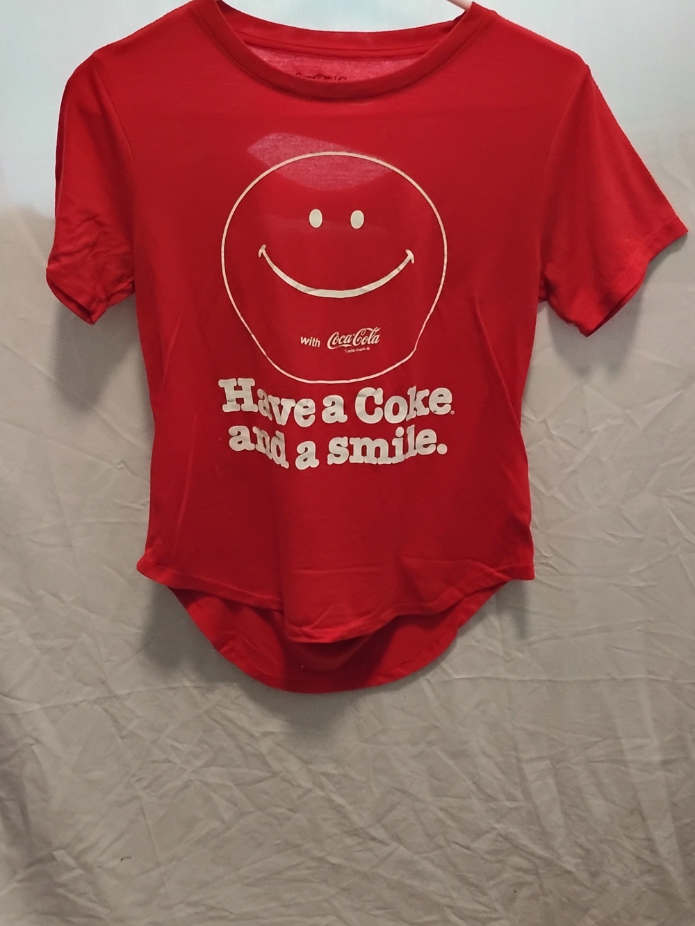 Coca-Cola Have A Coke Smile Red Graphic T-Shirt Slash Back Cutout Girls Sz M 7-9
